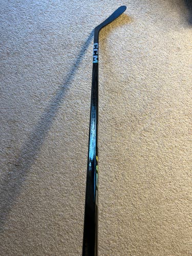 Intermediate CCM JetSpeed FT7 Pro Right Handed Hockey Stick P29 65 Flex (New)