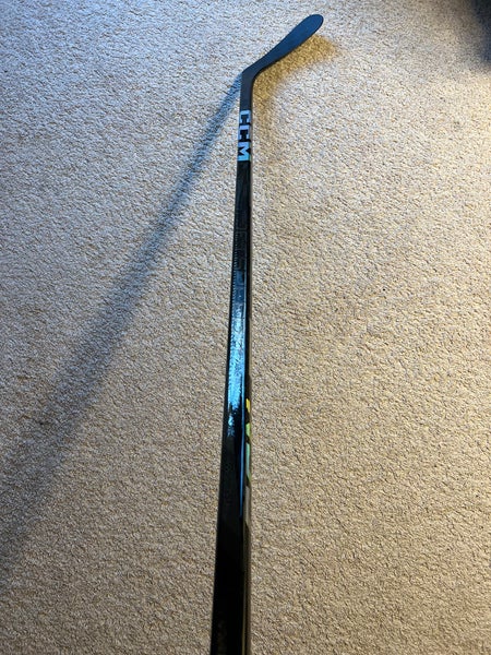 Intermediate CCM JetSpeed FT7 Pro Right Handed Hockey Stick P29 65 Flex (New)