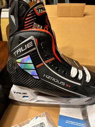 True HZRDUS 9X Hockey Skates Regular Width 7 (New)
