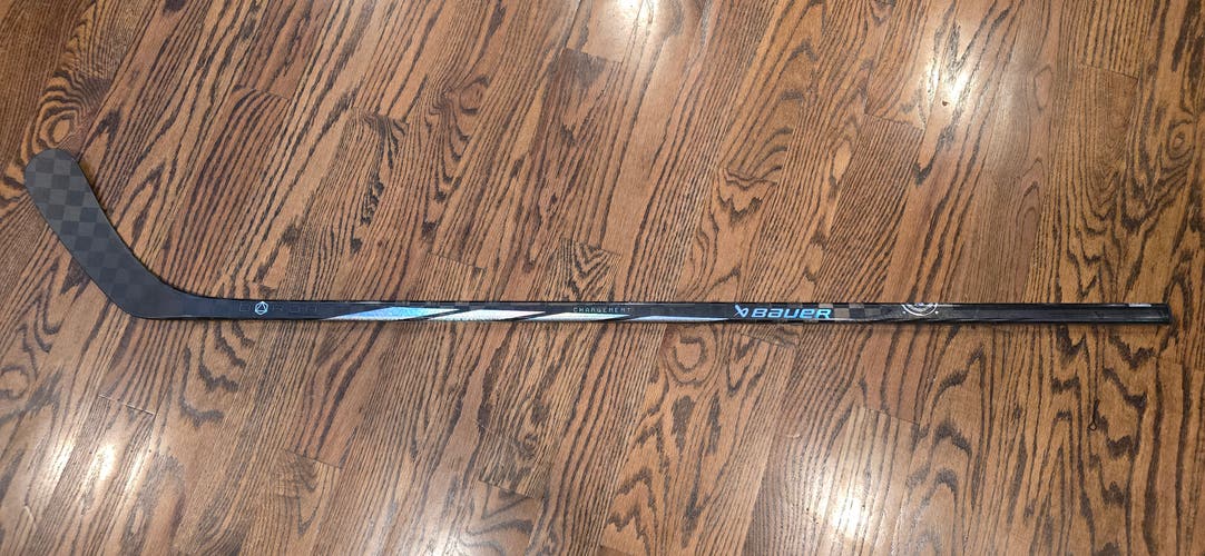 Junior Bauer Proto-R Right Handed Hockey Stick P92 40 Flex (Used)