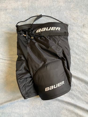 Black Youth Large Bauer Lil Sport Hockey Pants (Used)