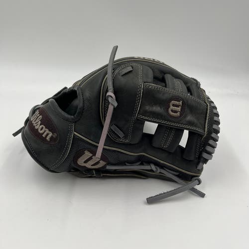 Wilson A2000 G4 11.5 Infield Baseball Glove