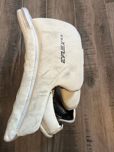 2023 CCM Extreme Flex E5.5 Regular (Used)