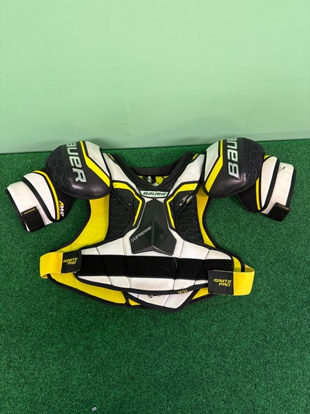 Medium Senior Bauer Supreme Ignite Pro Shoulder Pads (Used)