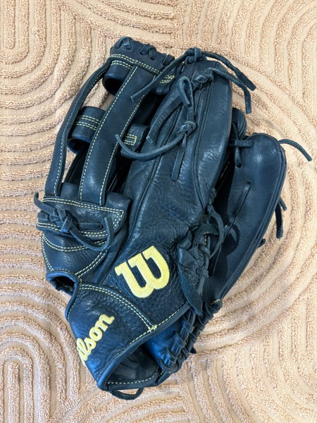 Black Wilson A950 RH Baseball Glove 14" (Used)