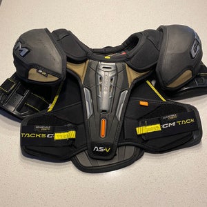 Medium Senior CCM Tacks AS-V Shoulder Pads (Used)