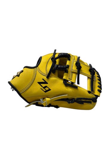 New SSK Z9-1125 11.25 RH Throw Glove - Yellow and Black 11835-S000201180
