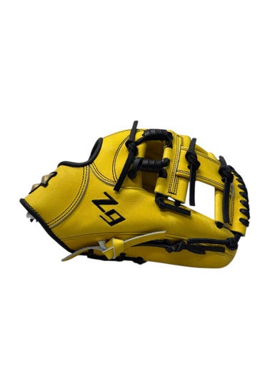 New SSK Z9-1125 11.25 RH Throw Glove - Yellow and Black 11835-S000201180