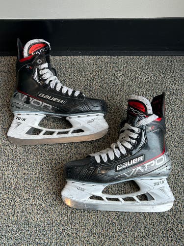 Used Senior Bauer Vapor 3X Hockey Skates Size 7