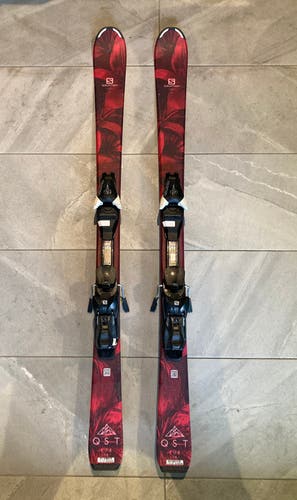 Salomon QST Lux JR 130cm Skis + SL7 Bindings