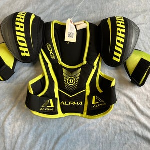 Medium Junior Warrior Alpha QX5 Shoulder Pads (Used)