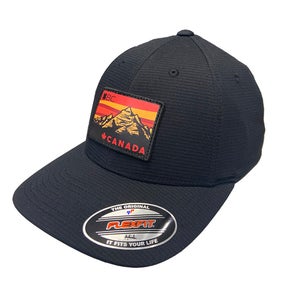 NEW Black Clover Live Lucky Canada Resident Black L/XL Fitted Golf Hat/Cap