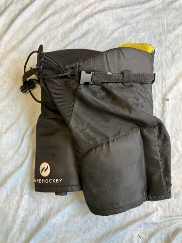Black Youth Medium Pure Hockey Hockey Pants (Used)