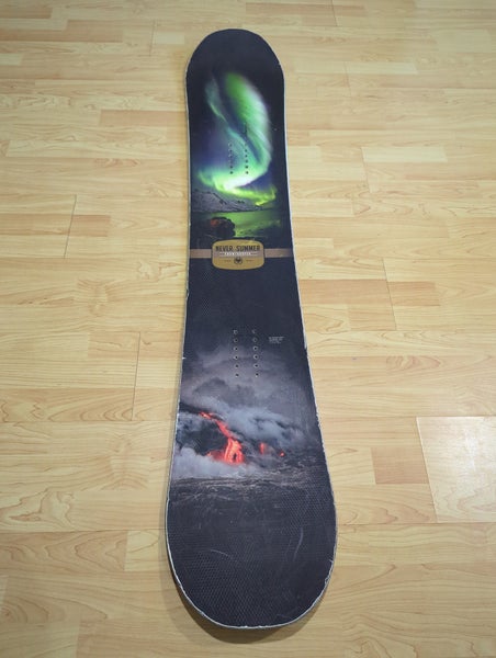 Used Never Summer SNOW TROOPER Mens Snowboard  156 cm.