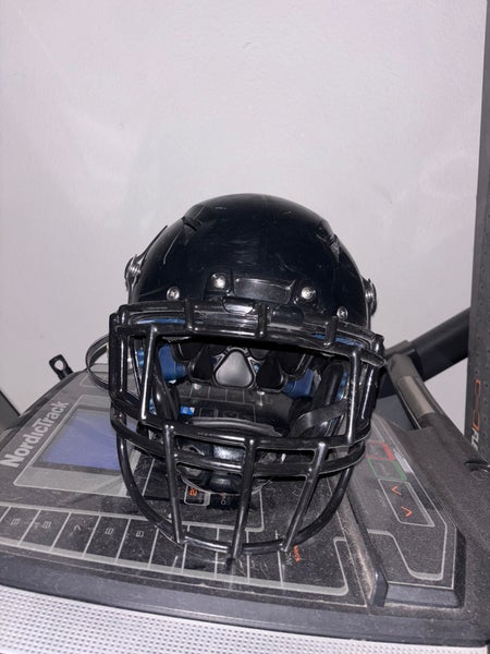Adult Large Schutt Helmet (Used)
