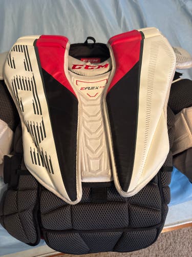 Small CCM EFlex 5.9 Goalie Chest Protector (Used)