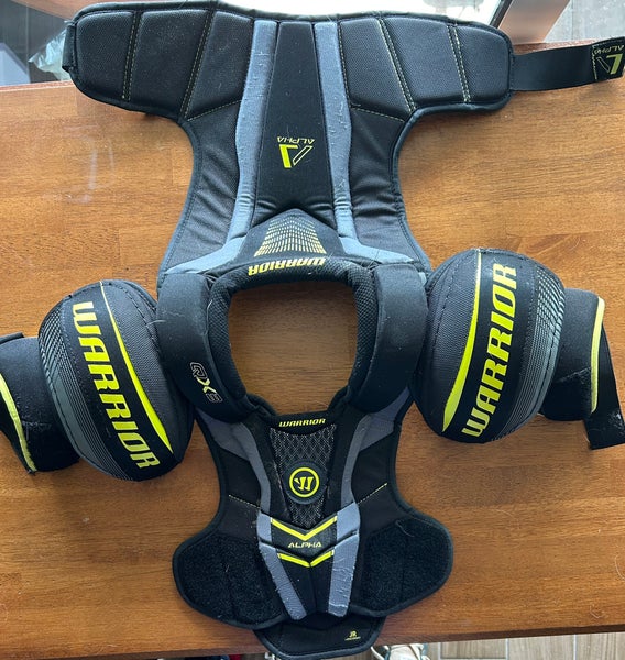 Men's Large Junior Warrior Alpha QX3 Shoulder Pads (Used)
