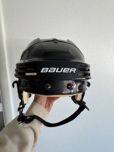 Large Bauer 4500 Helmet (Used)