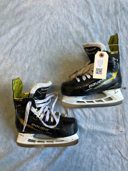 Youth Bauer Supreme M4 Hockey Skates Regular Width 12.5 (Used)