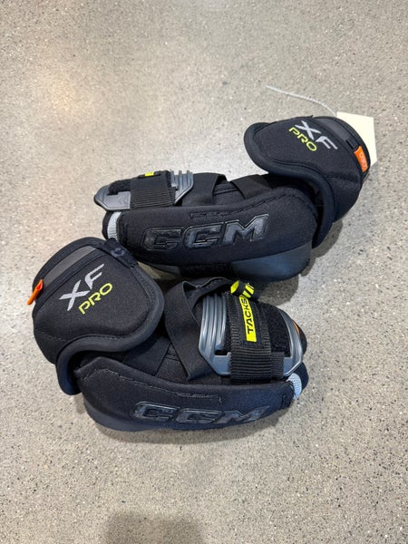 Junior Large CCM Tacks XF Pro Elbow Pads (Used)