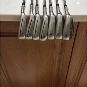 Men's 2022 TaylorMade Stealth Right Handed Iron Set Regular Flex (7 Clubs) #5 - #9, PW, AW steel