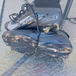 Unisex Size M 10.5 (W 11.5) Nike Alpha Menace Pro 4 Low Top (Used)