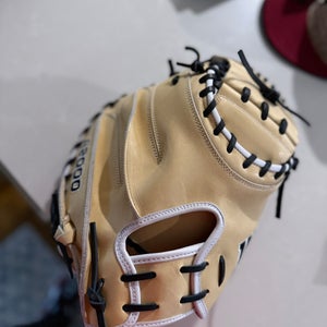 Wilson A2000 RH Catcher's Baseball Glove 33" (New)