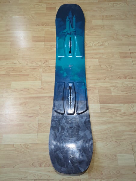 Kid's Burton Process Snowboard Freestyle Without Bindings Medium Flex True Twin 142 cm (Used)