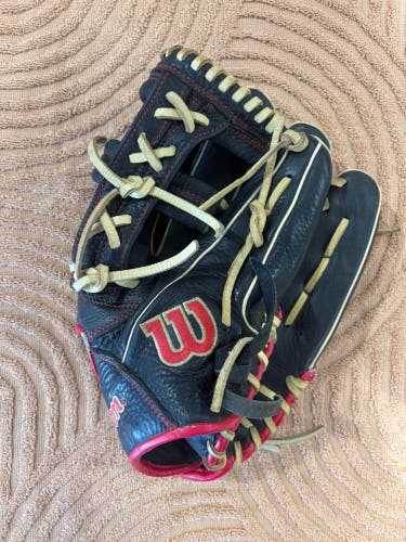 Black Wilson A1000 RH Baseball Glove 12" (Used)