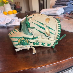 Pro series RH Pitcher's Baseball Glove 12" (Used)