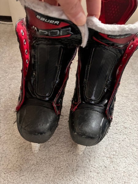 2019 Bauer Vapor X2.7 Hockey Skates Size 2.5 (Used)
