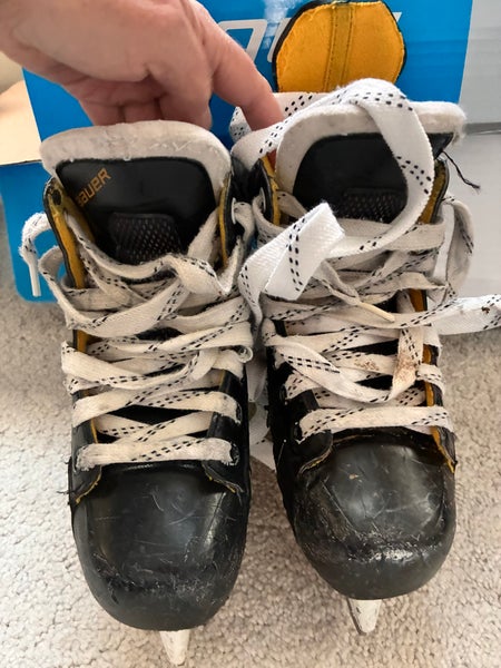 2016 Bauer Supreme S160 Hockey Skates Size 3.5 (Used)