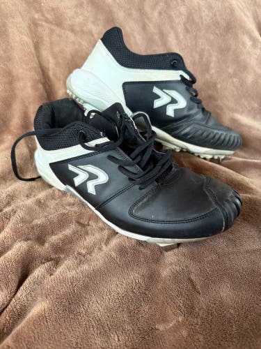 Black Women's Size M 11.0 (W 12.0) Ringor Low Top Metal (Used)