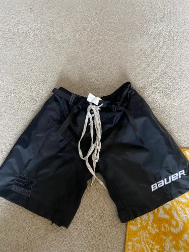 Black Medium Bauer Team Pant Shell (Used)