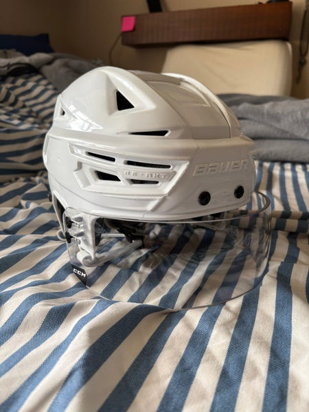 Medium Bauer Re-Akt 150 Helmet Pro Stock (Used)