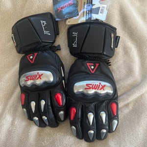 Black Medium Men's Swix Gloves (New)