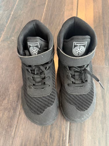 (Used) Youth Wrestling Shoes Size 3