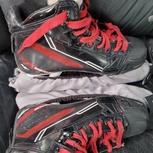 2023 CCM EFlex 6 Hockey Goalie Skates Regular Width Size 5 (Used)