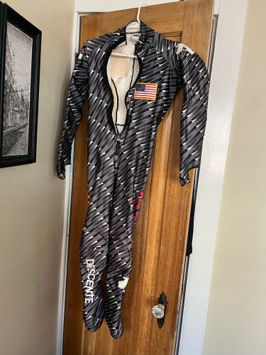 Unisex Small Descente Ski Suit (Used)