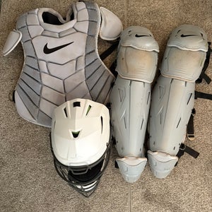 Nike Diamond Elite Catcher's Set (Used)