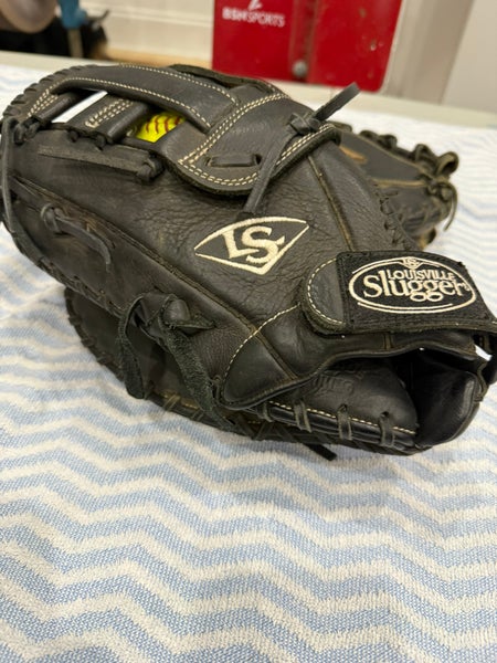 Louisville Slugger Xeno LH First Base Softball Glove 13" (Used)