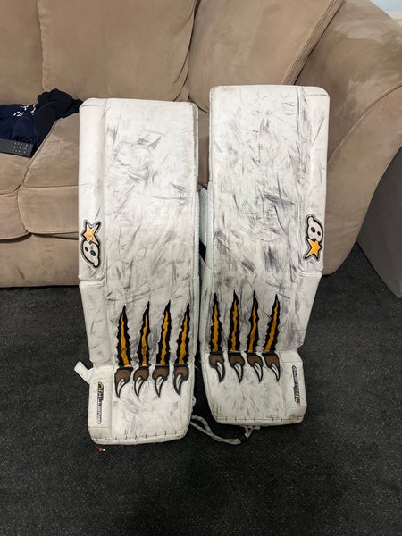 Jaroslav Halak’s GNETiK IV Pro Custom Leg Pads – Game-Used NHL Gear (READ DESCRIPTION)