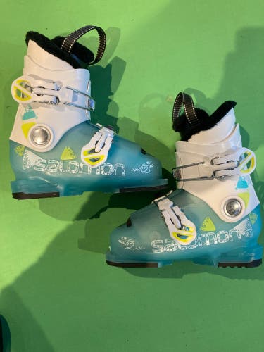Salomon T2 Ski Boots | Mondo 18 (235mm)