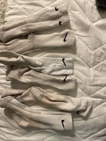 White Adult Unisex Large Nike Socks (Used)