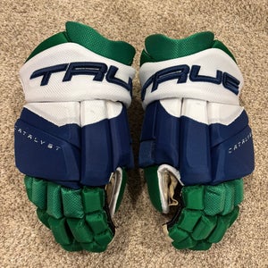 True Catalyst Gloves 14" Pro Stock (Used)