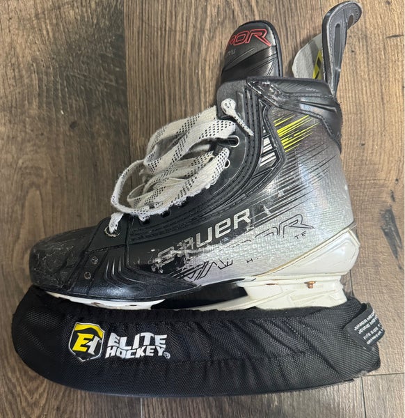 2023 Bauer Vapor Hyperlite 2 Hockey Skates Size 4.5 (Used)