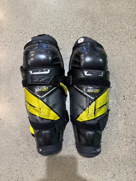 Junior Bauer Supreme Ultrasonic Shin Pads 10" (Used)