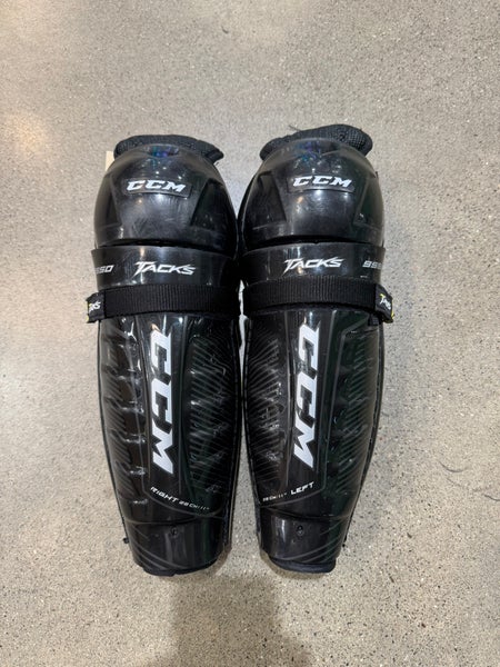 Junior CCM Tacks 9550 Shin Pads 11" (Used)