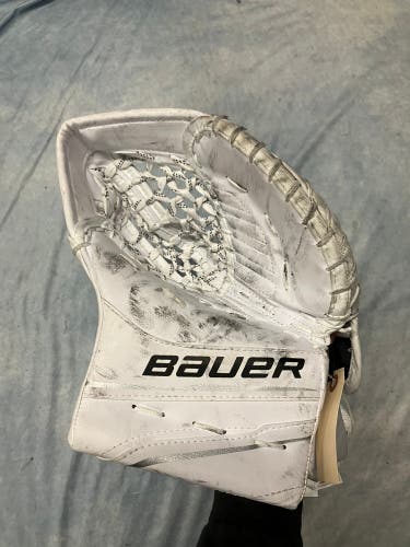 White Junior Bauer GSX Goalie Glove
