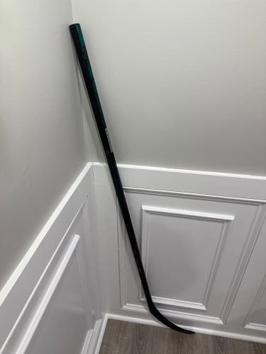 CCM VIZION STICK Intermediate Right Hand 55 Flex P29  + 1/4 -